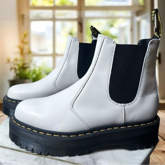 BRAND NEW Dr. Martens 2976 Quad Chelsea Slip-on Boot Size 9 Mens 10 Women EU 42 - Picture 3 of 12